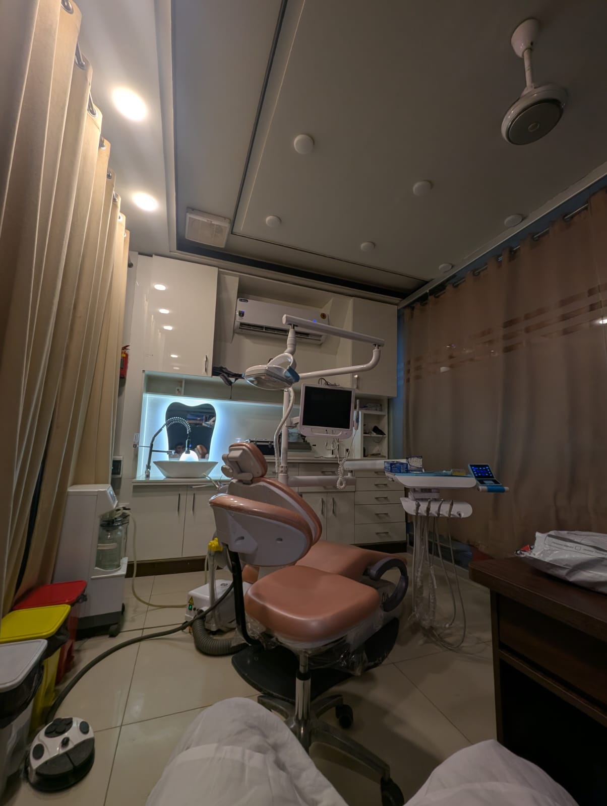 Yasin Dental Care clinic exterior